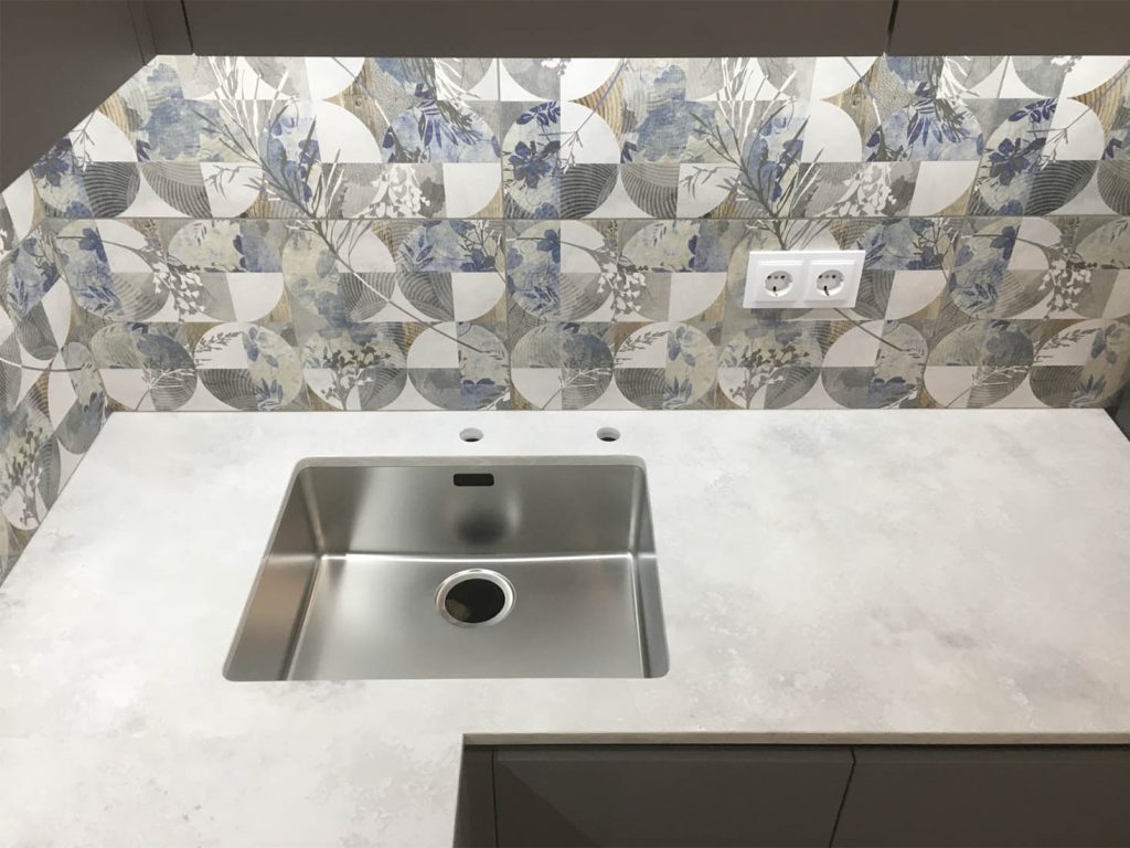 Кварцова стільниця для кухні Avant Quartz 8100 Мулен — фото 2 — MAS — Modern Acrylic Stone