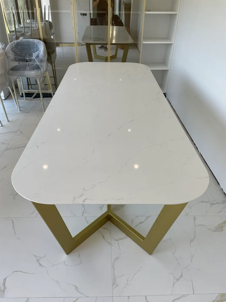 Стільниця для столу з кварцу Atem Venatino White 1117 — фото 3 — MAS — Modern Acrylic Stone