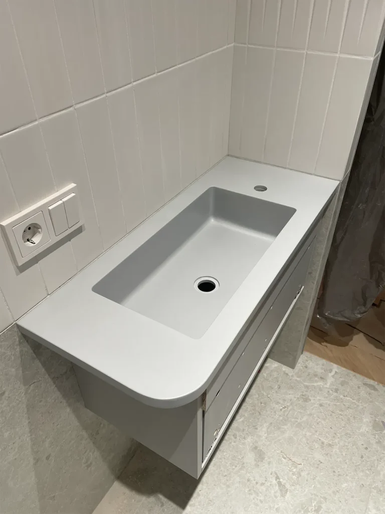 Стільниця з раковиною з акрилового каменю Grandex P-109 Light Grey — фото 1 — MAS — Modern Acrylic Stone