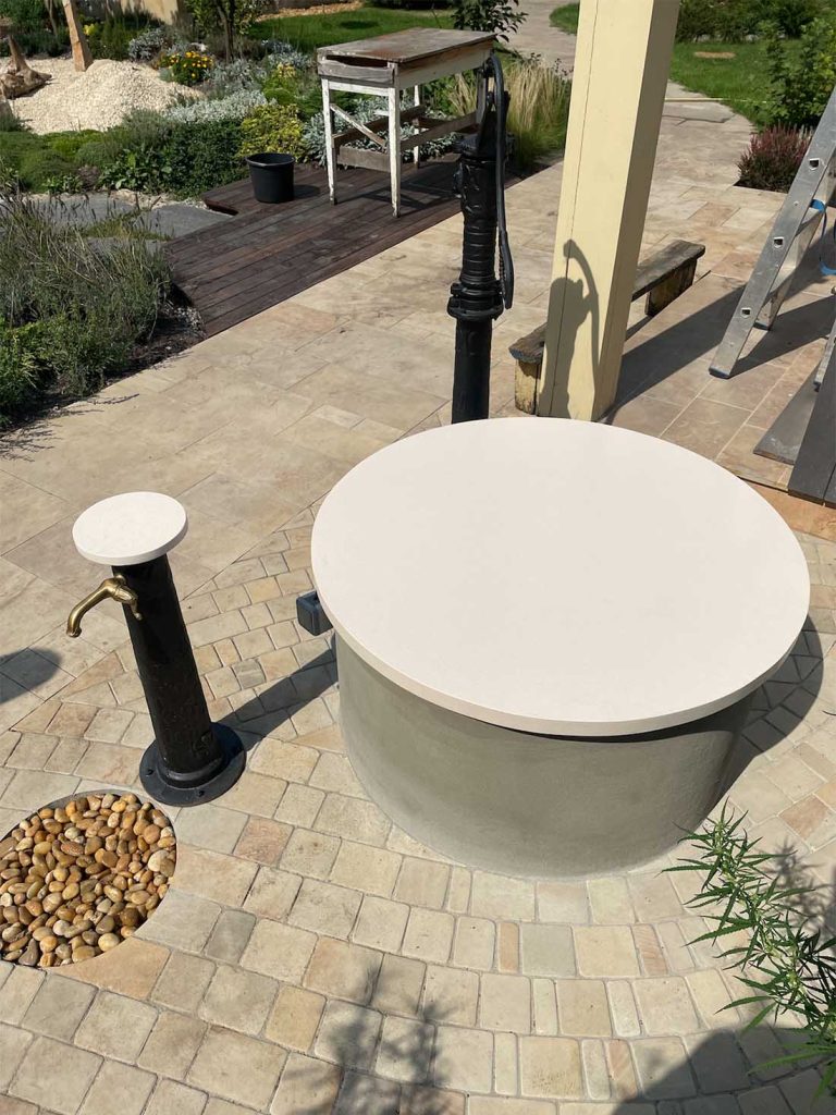 Кришка на криницю та поверхня для столу з кварцу Atem Beige Light 0022 — фото 1 — MAS — Modern Acrylic Stone