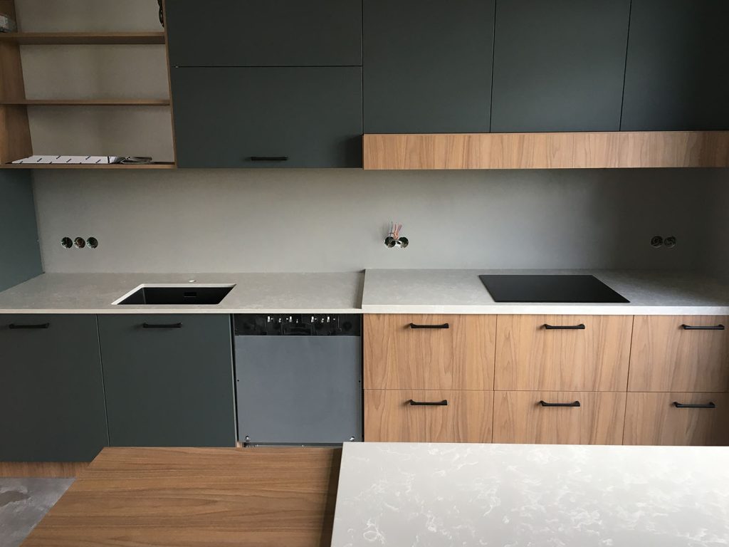 Кухонна стільниця та накладка на острів з кварцу Avant Quartz 2032 Гренобль — фото 2 — MAS — Modern Acrylic Stone