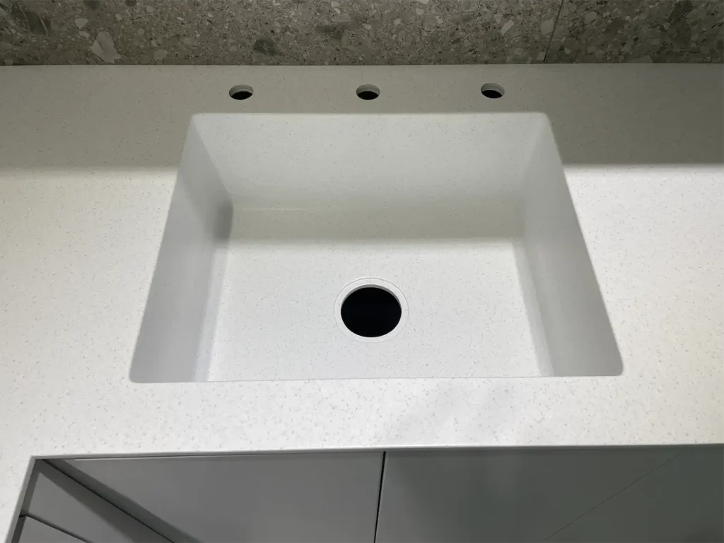 Стільниця та мийка з акрилового каменю Grandex A-422 Snow Pile — фото 6 — MAS — Modern Acrylic Stone